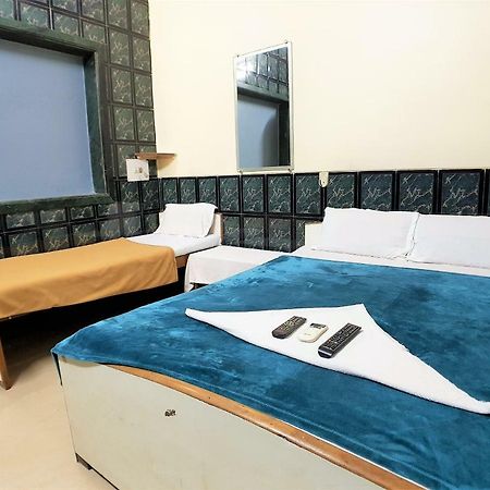 Hexa Metro Plaza Hotel Mumbai  Buitenkant foto