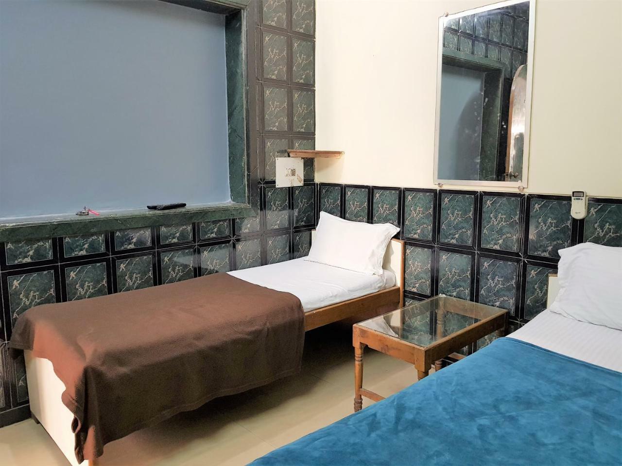 Hexa Metro Plaza Hotel Mumbai  Buitenkant foto