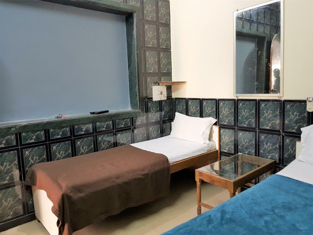 Hexa Metro Plaza Hotel Mumbai  Buitenkant foto