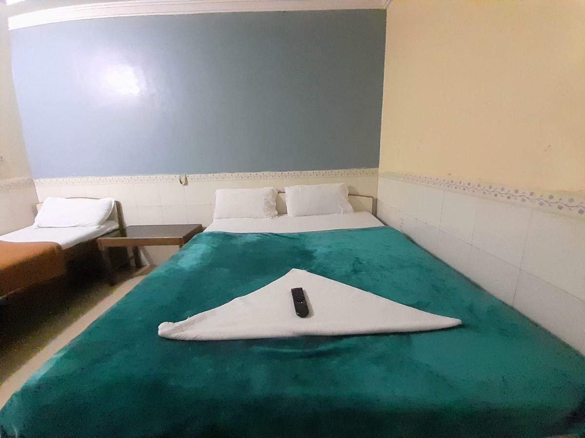 Hexa Metro Plaza Hotel Mumbai  Buitenkant foto