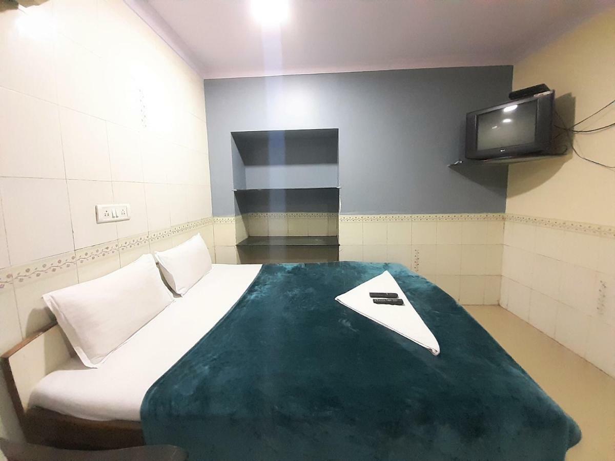Hexa Metro Plaza Hotel Mumbai  Buitenkant foto