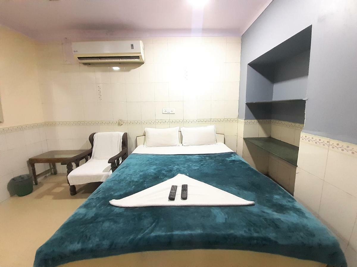 Hexa Metro Plaza Hotel Mumbai  Buitenkant foto